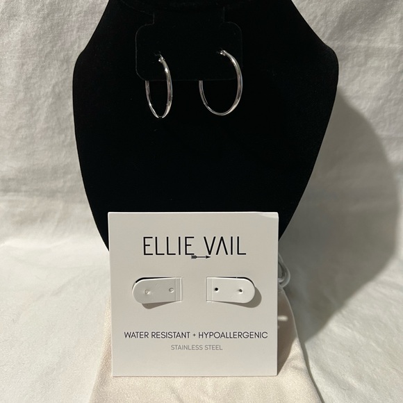 ✨NWT✨ ELLIE VAIL Laurette Medium Hoop Earrings in Silver - Picture 2 of 8